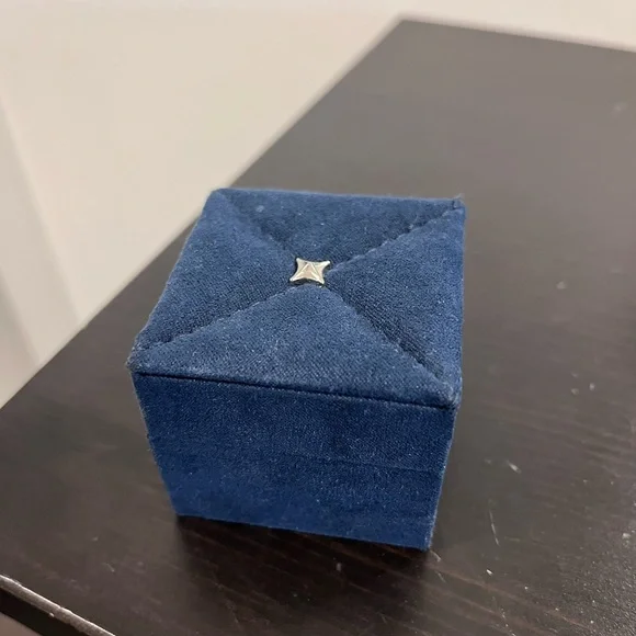 Disney Enchanted Collection Ring - Picture 3 of 5